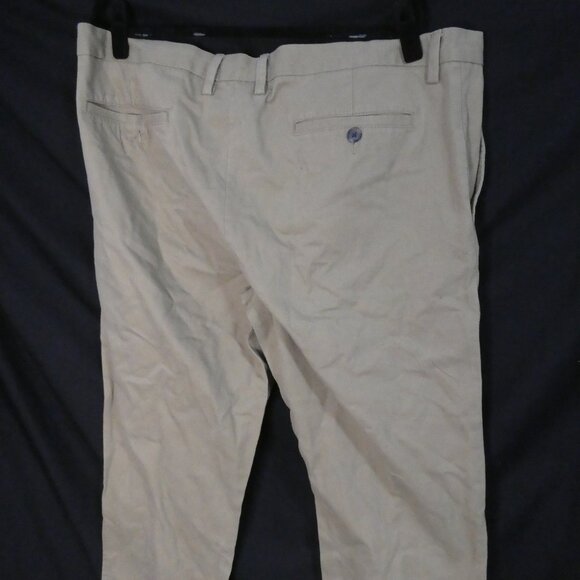 OLD NAVY - Classic Slim | 42 x 30 | Classic Khaki Straight Leg Pants - Picture 13 of 15